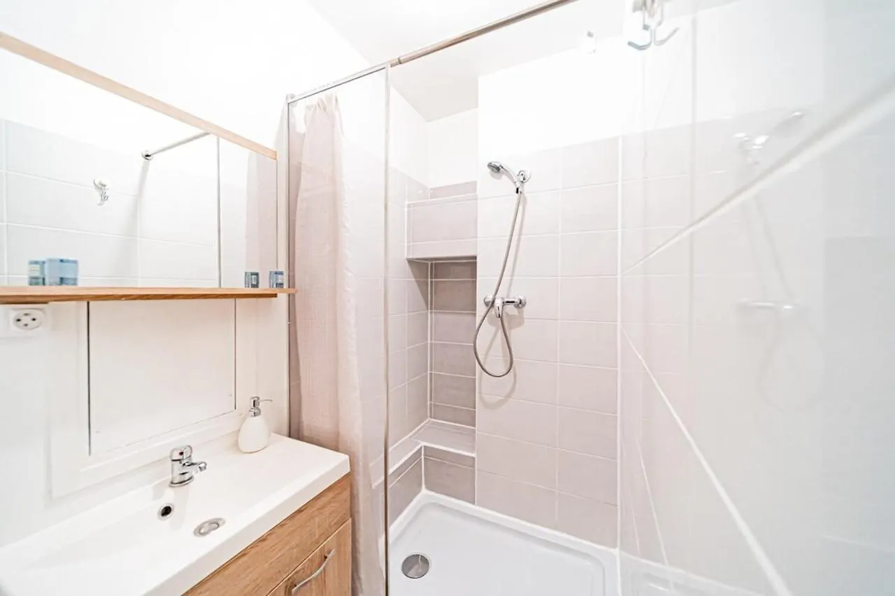 Le Petit St Paul - Vieux Lyon Apartment 0*,  France